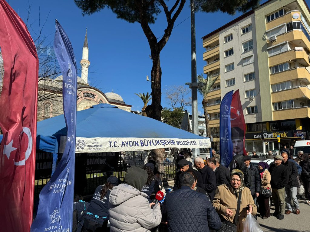 Aydın Büyükşehir Belediyesi 6 Şubat Kahramanmaraş Depremleri Anma Yıldönümünde Helva Hayrı Gerçekleştirdi