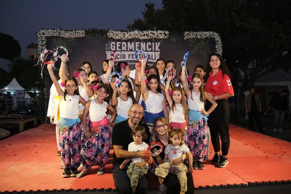 Yedi Gün Yedi Gece Süren 21 . İncir Festivalinde Germencikliler Eğlenceye Doydu