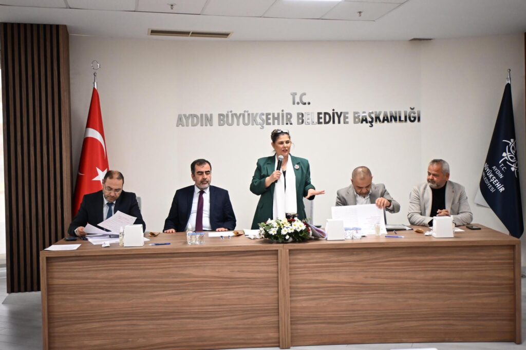 BAŞKAN ÇERÇİOĞLU, KUYUCAK MUHTARLARI İLE BİR ARAYA GELDİ