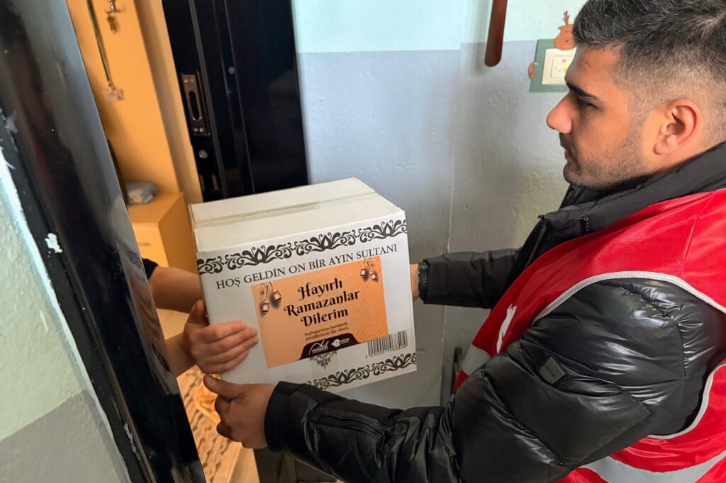 Başkan Anıl Yetişkin’in Dayanışma Projesi Umut Olmaya Devam Ediyor