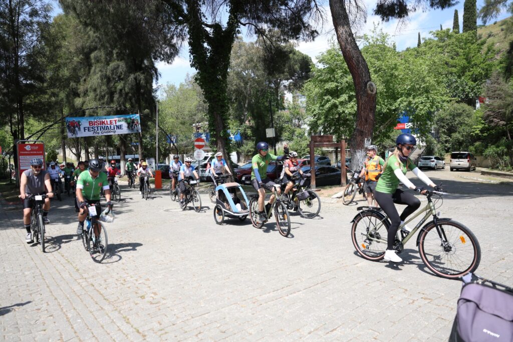 Efeler’de Bisiklet Festivali Coşkusu Başladı