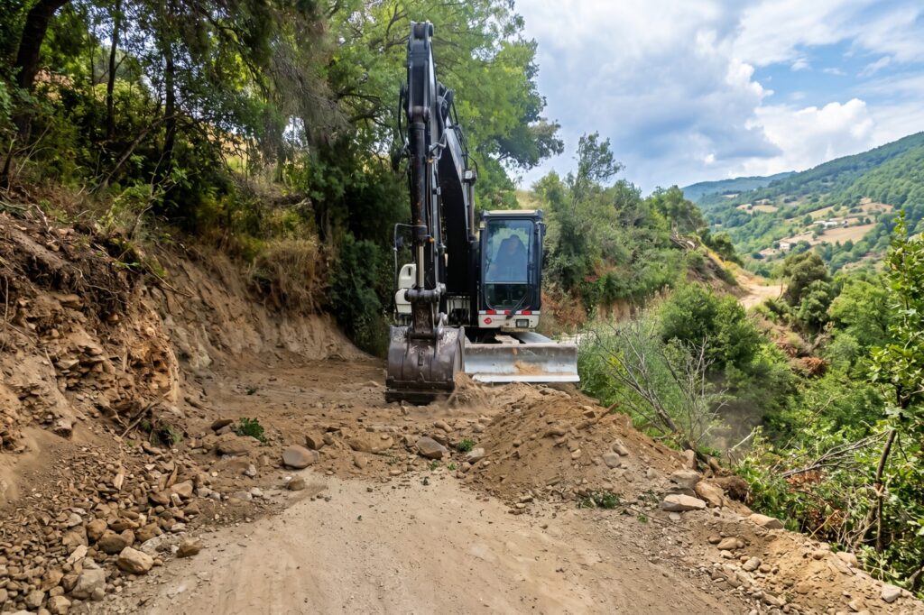 Efeler’de Yol Bakım ve Onarım Çalışmaları Devam Ediyor Üreticilerden Başkan Yetişkin’e Teşekkür