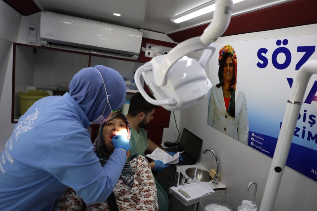 Aydın Büyükşehir Belediyesi Mobil Ağız ve Diş Sağlığı Klinikleri’ne Yoğun İlgi