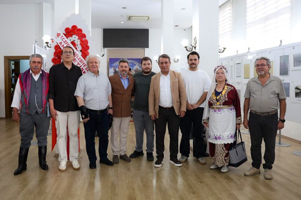 Efeler’de “Zaferden Kurtuluşa” Sergisi Tarihe Işık Tutuyor