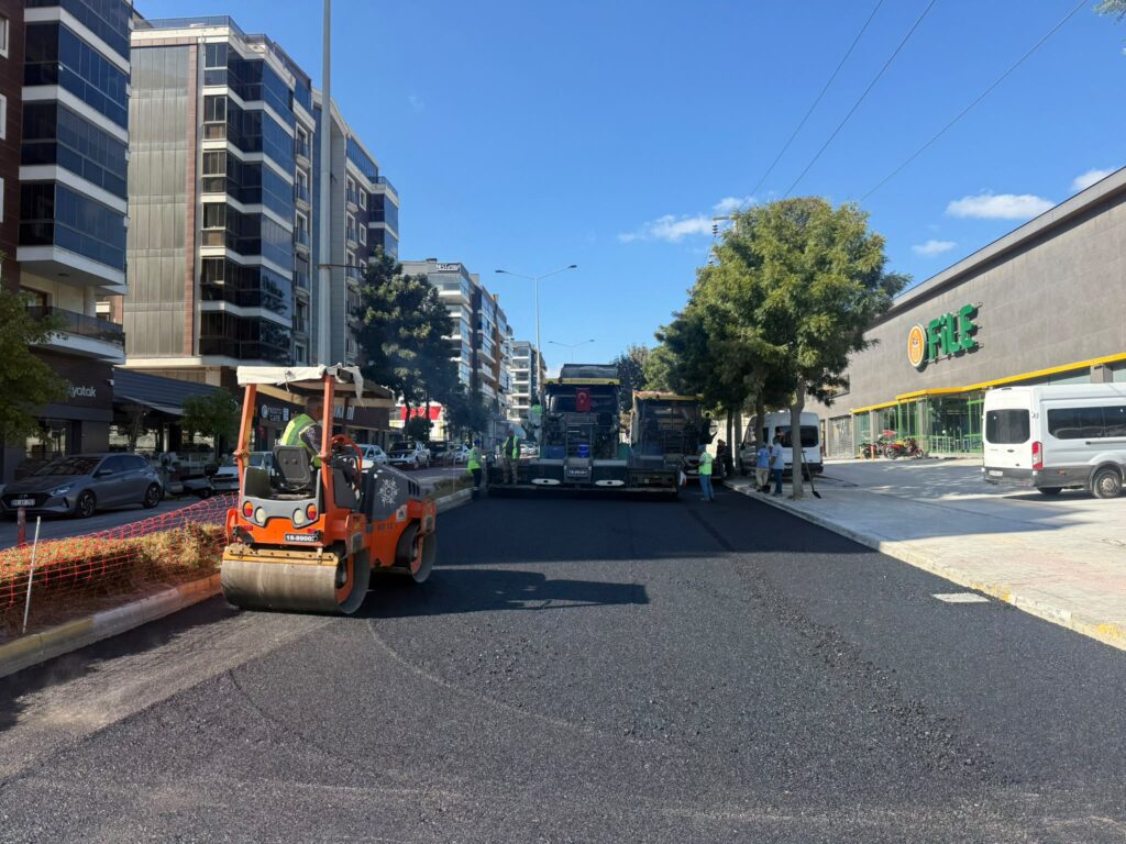 Başkan Çerçioğlu’nun Öncülüğünde Yol Yapım ve Yenileme