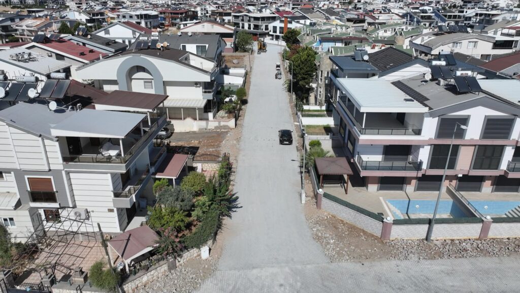 Didim Belediyesi Parke Taşı Döşeme Çalışmalarını Sürdürüyor
