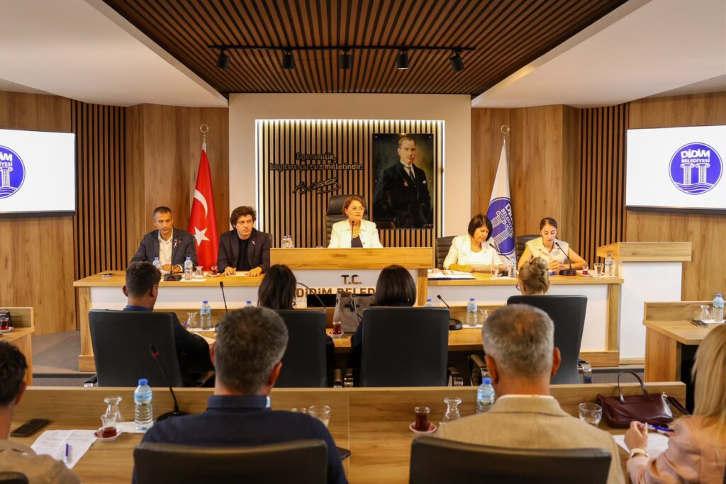 Didim Belediye Meclisi’nde Meme Kanseri Farkındalığına Dikkat Çekildi