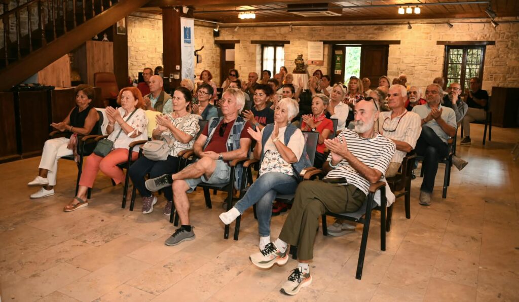 İbramaki Sanat Galerisi Dünyaya Farklı Gözle Bakan Fotoğrafçıları Ağırladı