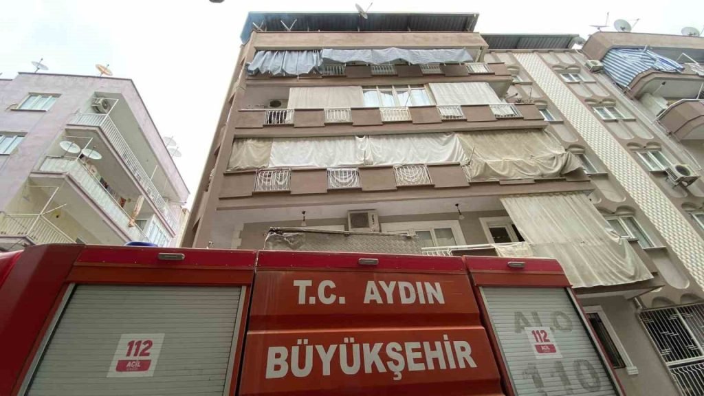 Aydın’da çatı yangını korkuttu