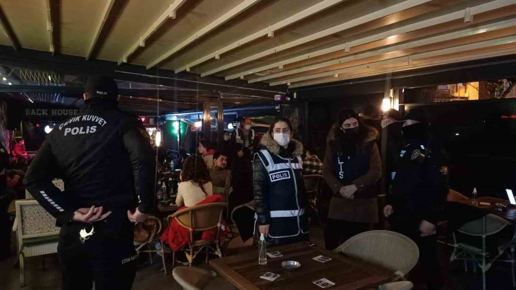 Aydın’da çeşitli suçlardan aranan 12 şüpheli polisten kaçamadı