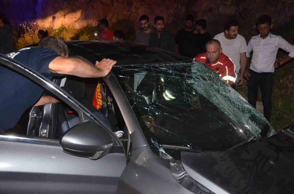 Aydın’da yolcu otobüsü otomobille çarpıştı: 4 ölü