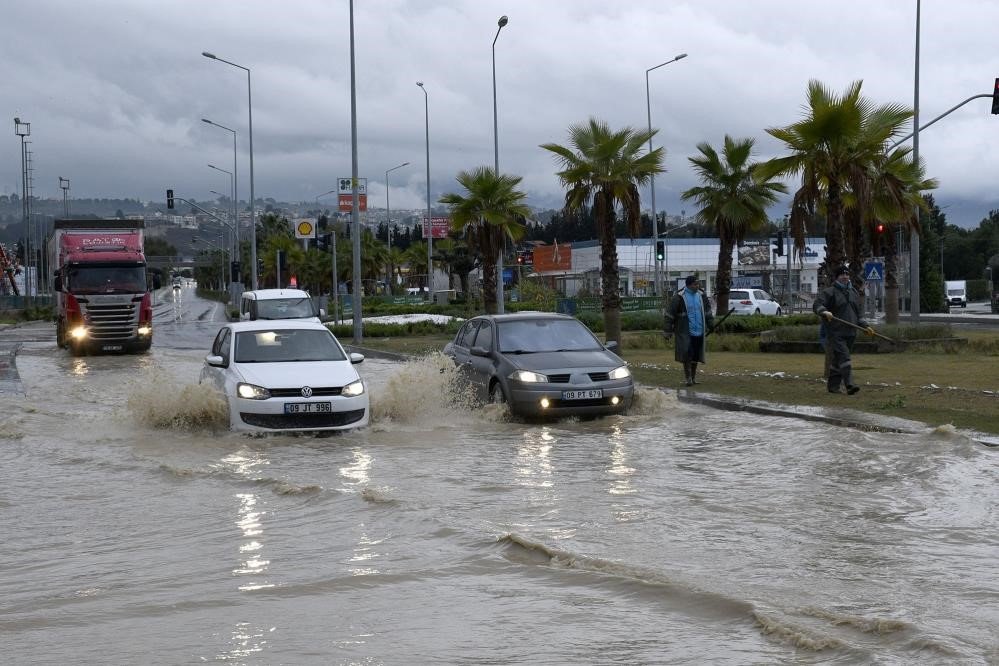 Aydın’ın kıyı ilçelerine sağanak yağış uyarısı