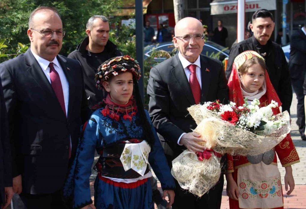 Bakan Şimşek, Aydın’da temaslarda bulundu