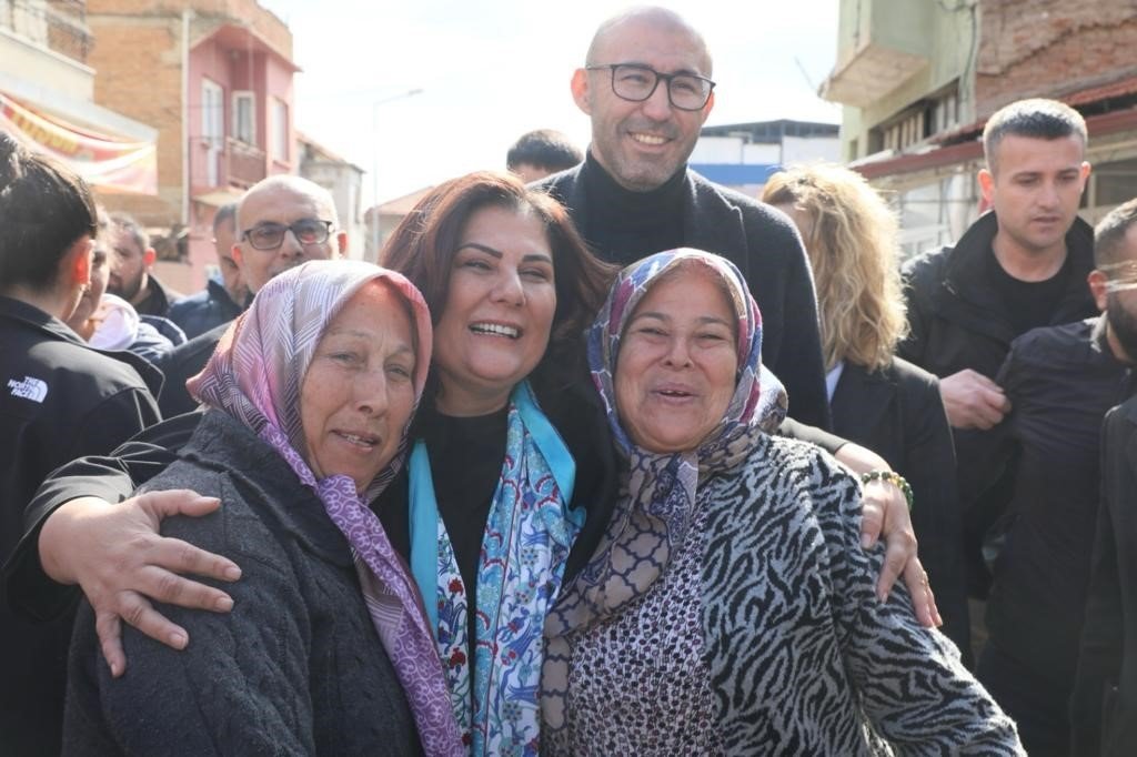 Başkan Çerçioğlu Germencik Pazarı’nda vatandaşlarla buluştu