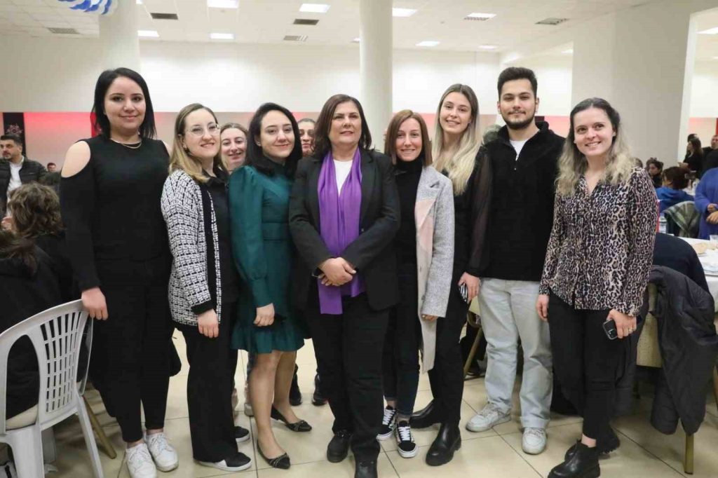 Başkan Çerçioğlu KPSS’ye hazırlanan gençlerle buluştu