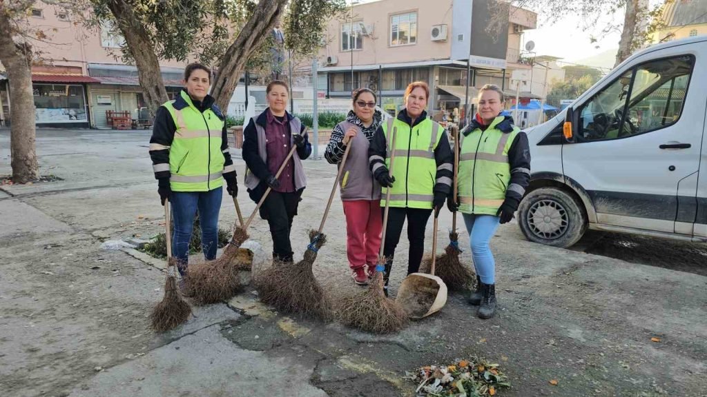 Buharkent’in temizliği kadınlara emanet