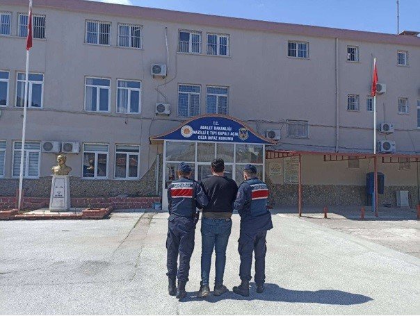 Çeşitli suçlardan aranan şahıs Nazilli’de yakalandı