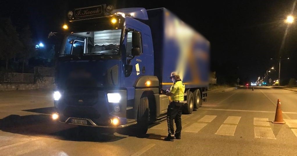 Çine’de kamyonlar denetimden geçti