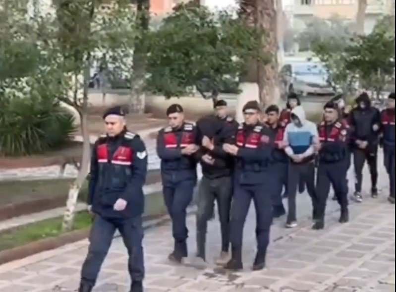 Germencik’te uyuşturucu çetesi çökertildi