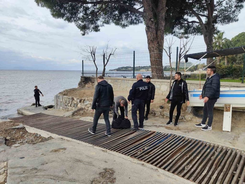 Kuşadası’nda 3 düzensiz göçmen ile 2 organizatör yakalandı