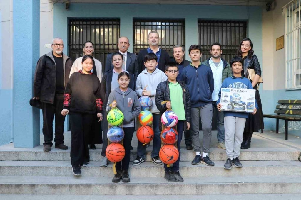 Söke Belediyesi’nin ‘Geleneksel Pil Toplama Yarışması’nın ödülleri verildi