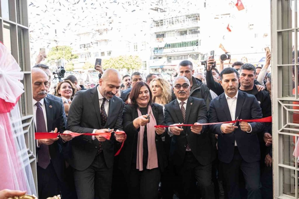Söke Tarihi Efes Sineması ‘Efes Kültür Merkezi’ne dönüştü